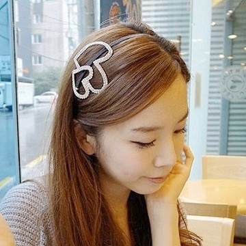 Charme 韓國新品 鏤空雙桃心水晶鑽髮箍 銀色