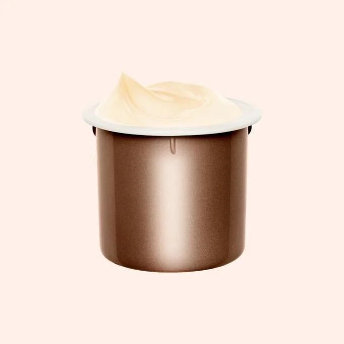 CLARINS克蘭詩 煥顏緊緻膠原晚霜，專為成人肌膚設計，富含膠原蛋白與修復成分，幫助提升肌膚緊緻度與保濕力，適合臉部與眼部使用，提供深度修護與抗老效果，為肌膚帶來年輕光采。