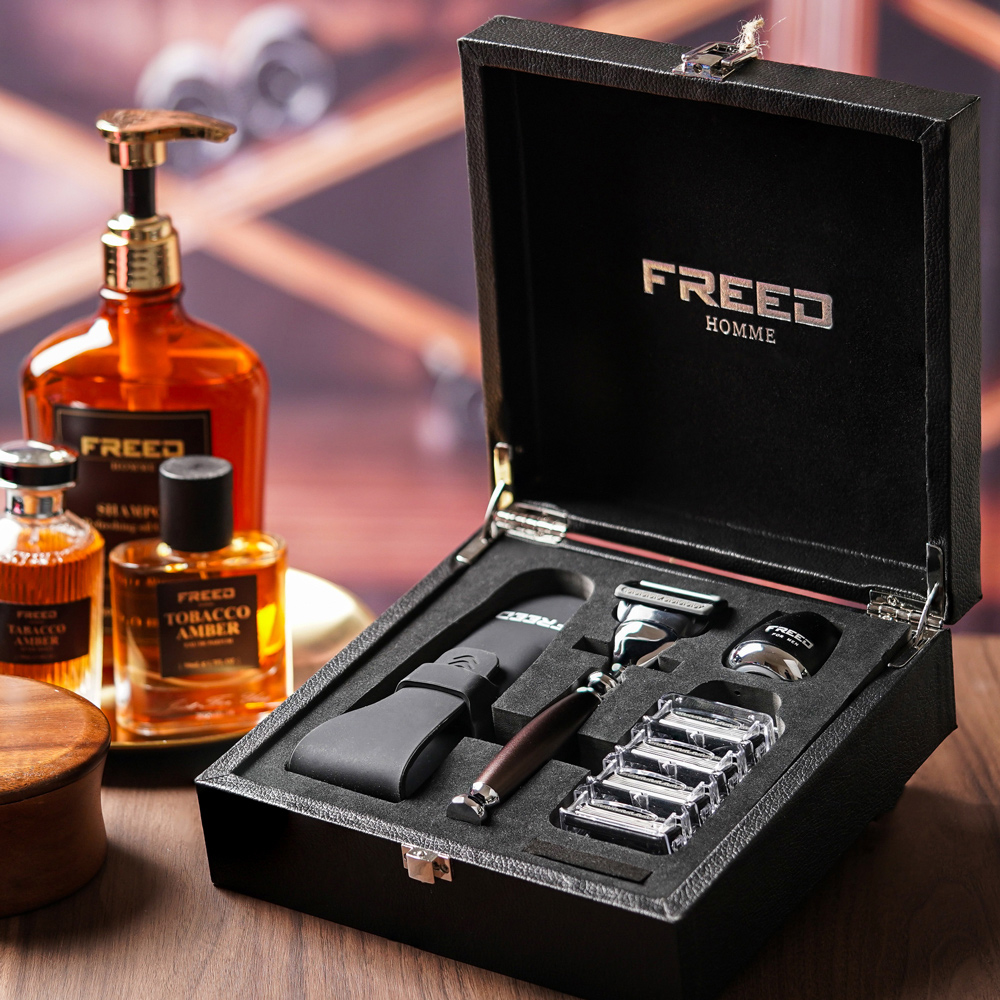 【FREED】 五刀式刮鬍刀尊爵禮盒四件組-馬鞍棕
