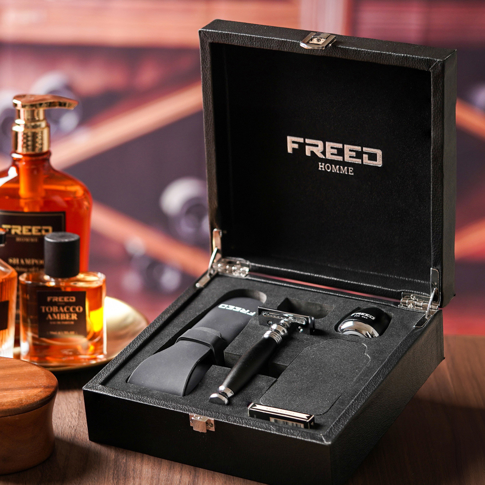 【FREED】客製化刻字 尊爵四件組雙刃安全刮鬍刀禮盒 - 極致黑