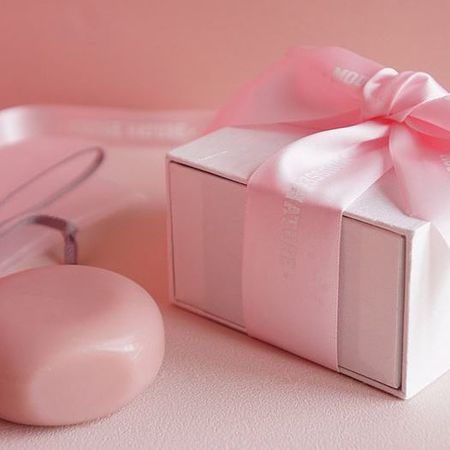 沐時光 溫泉櫻花手工皂 情人節禮盒 含緞帶包裝、肥皂起泡網、手提袋
