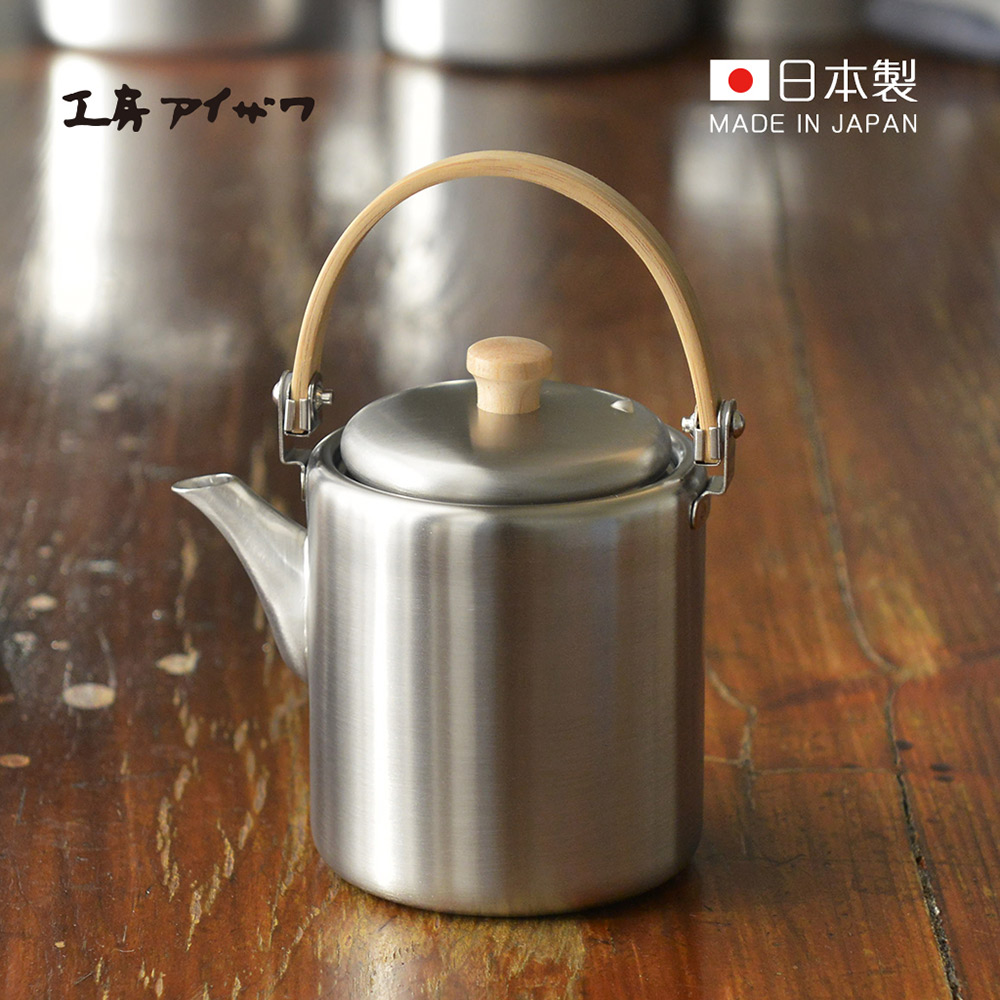 【日本相澤工房 AIZAWA】日本製18-8不鏽鋼直筒茶壺(木柄上提把手)-400ml