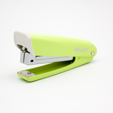 【KW-triO】N0.3 時尚站立式釘書機(塑膠把)-綠