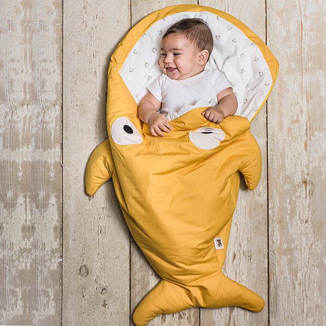 【西班牙製】鯊魚咬一口《輕量版》BabyBites 100% 純棉手作嬰兒/幼兒睡袋|防踢被|包巾 芥末黃