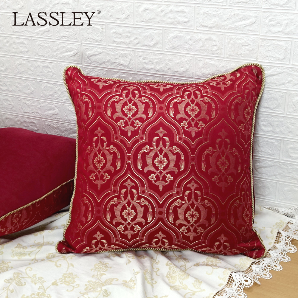 【LASSLEY】大馬士革緹花金邊靠枕 方形65cm(臺灣製造)