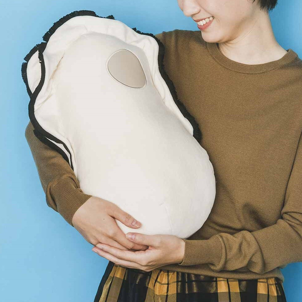 【Felissimo 貓部】日本 Felissimo YOU+MORE! 絨毛Q彈牡蠣造型抱枕(靠枕、玩偶、柔軟舒適)