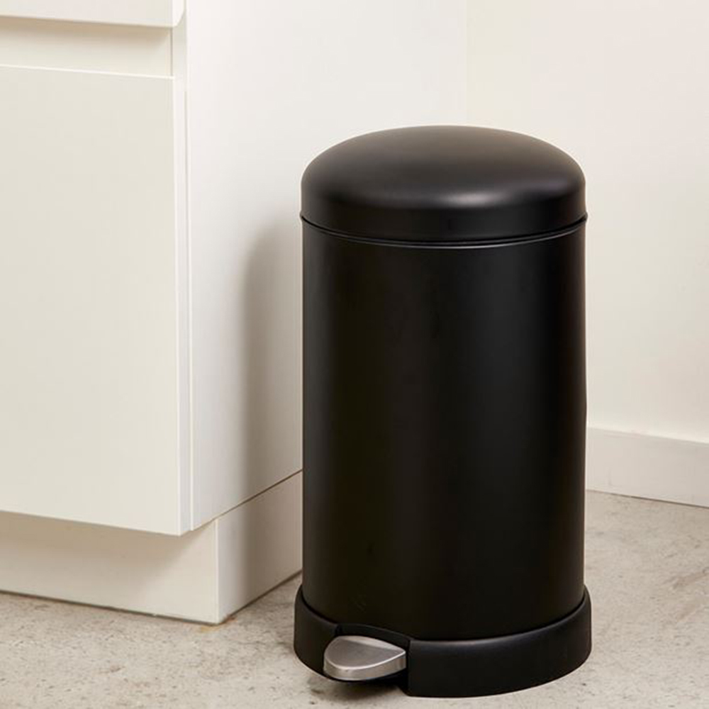 【YU Living】北歐工業風圓筒型緩降蓋腳踏雙層設計垃圾桶 12L (黑色)