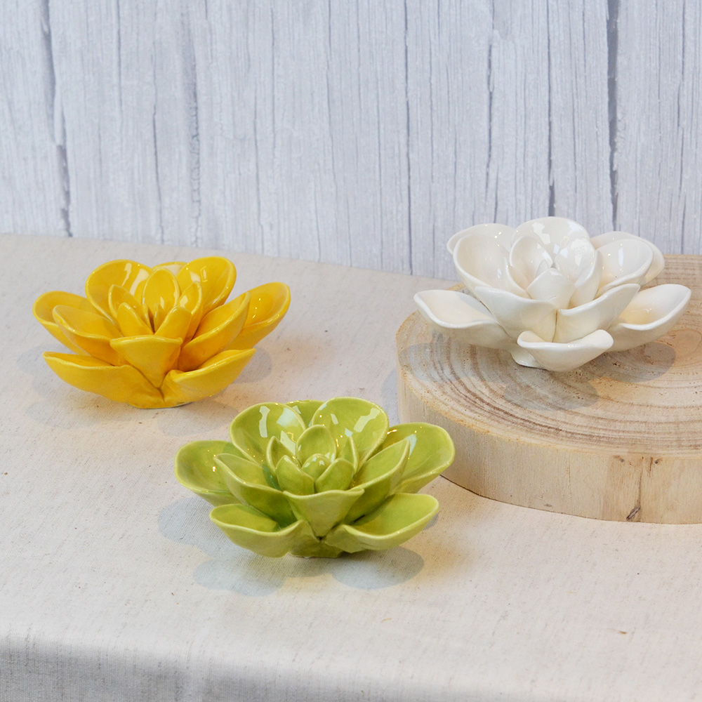 【YU Living】陶瓷花朵造型裝飾二件組 園藝裝飾 居家擺飾(3色任選)