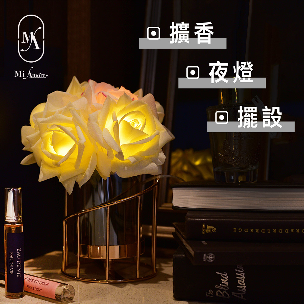【愛莯】6朵玫瑰花LED夜燈螺旋玻璃花瓶系列(附贈USB充電插頭)