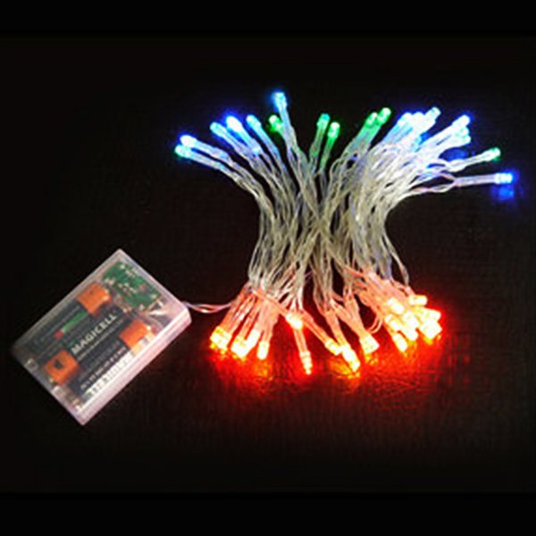 摩達客 聖誕燈 LED燈串50燈電池燈 (四彩色光/透明線) (高亮度又環保)