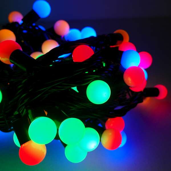 摩達客 聖誕燈100燈LED圓球珍珠燈串(插電式/彩色光黑線/附控制器跳機)(高亮度又省電)