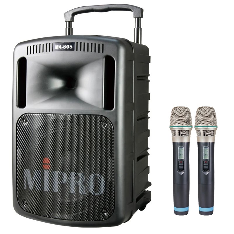 MIPRO嘉強 MA-808 MIPRO 嘉強 MA-808 是一款專業行動擴音器,尺寸為 360 × 558 × 350 mm (W × H × D),重量約 16.3 kg(含電池),黑色系設計,產地臺灣。內建充電鋰電池,提供最長 6 小時播放時間及 7 小時待機時間,適合戶外活動、演講或小型會議使用。無內建容量、記憶卡或外接容量支援,無內建螢幕,BSMI 許可字號符合安全標準,輕鬆攜帶且耐用可靠。
