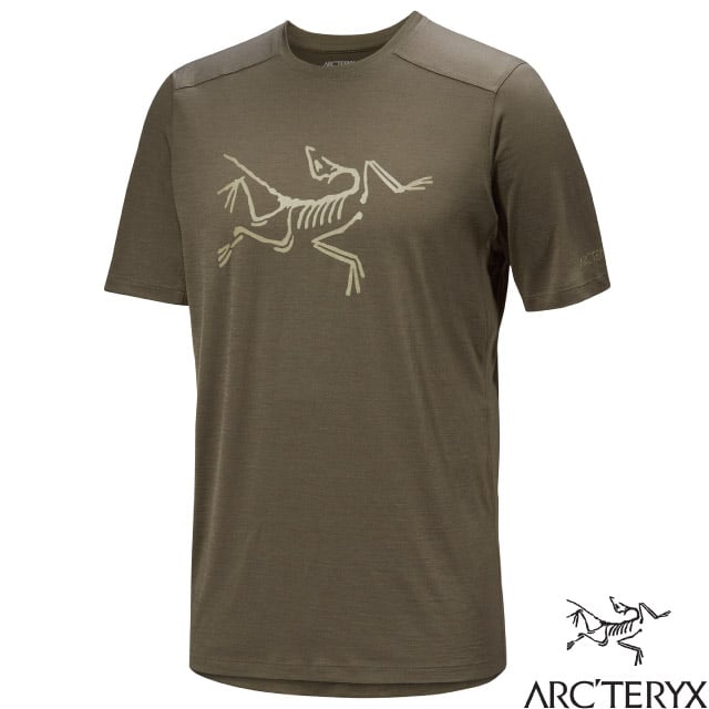 【ARCTERYX 始祖鳥】男 Ionia LOGO頂級美麗諾羊毛短袖圓領排汗衣 X000006796-30571 龍紋綠/帆布棕