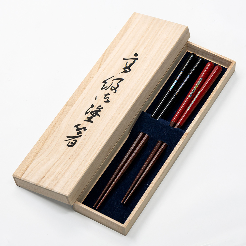 【若狹塗】日本製 細雪 鑲貝漆筷2入禮盒組 夫妻筷 鮑魚貝 傳統工藝(若狹塗 細雪 夫妻筷)