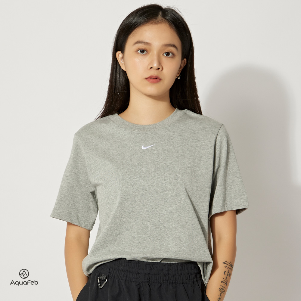 Nike Sportswear Essential 女款 灰白色 Logo 休閒 運動 短袖 DD1238-063