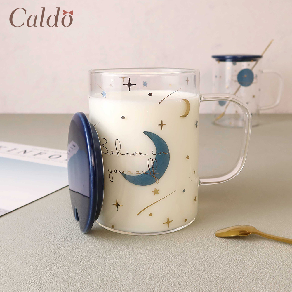 【Caldo卡朵生活】銀河耐熱透明附蓋馬克杯450ML(附匙)-月亮
