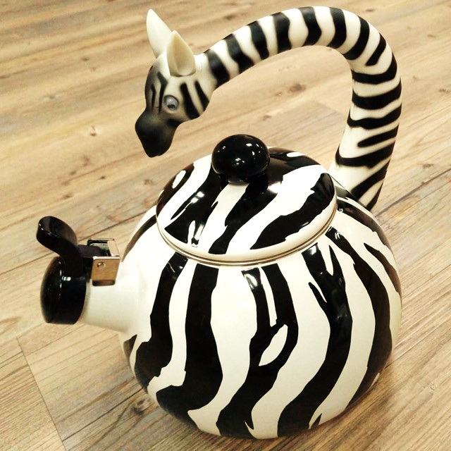 《小天鵝琺瑯壺》斑馬琺瑯彩繪笛音茶壺