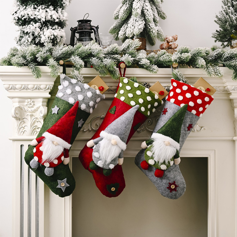 聖誕-絨球禮物襪