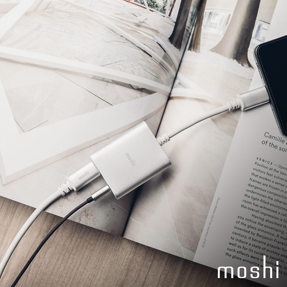 Moshi USB-C 音樂/充電二合一轉接器