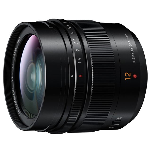 Panasonic 國際牌 LEICA DG SUMMILUX 12mm F/1.4 ASPH 是一款頂級廣角定焦鏡頭，專為 M4/3 系統設計，提供 F/1.4 大光圈與 ASPH 非球面鏡片，帶來極致銳利畫質與淺景深效果。適合風景、人像及街拍攝影，LEICA 認證光學表現出色。公司貨正品保證，專業攝影師首選。