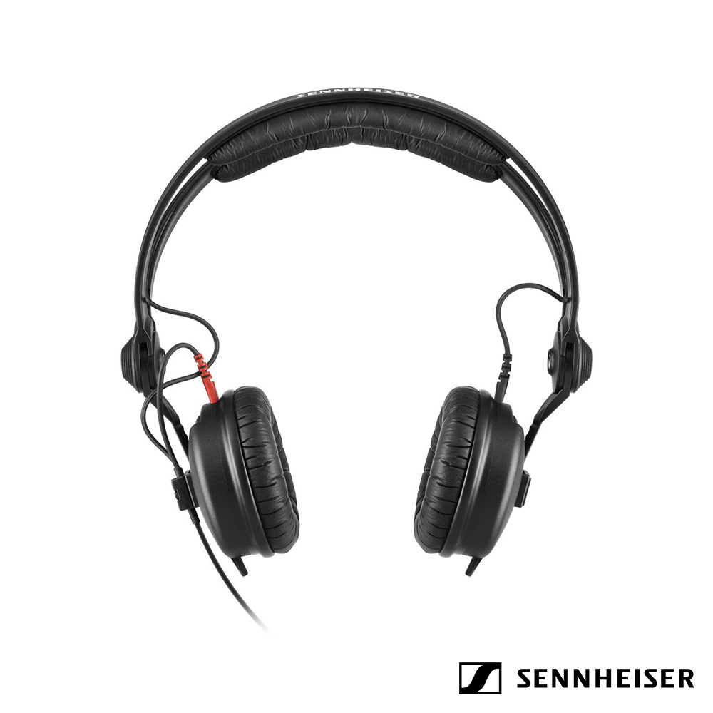  Sennheiser 森海塞爾 HD 25 是專業級有線頭戴式監聽耳機，採用封閉式動圈單體設計，頻率響應 16-22000Hz，靈敏度 120dB，阻抗 70Ω，適合音樂製作、DJ 監聽與日常聆聽。配備 3.5/6.3mm 立體聲端子，線長 150cm，重量僅 140g，舒適耐用，產自羅馬尼亞，提供二年以上保固。相容 Windows、MAC、iOS、Android 等系統，黑色的經典外型，讓您盡享高品質音訊體驗。 