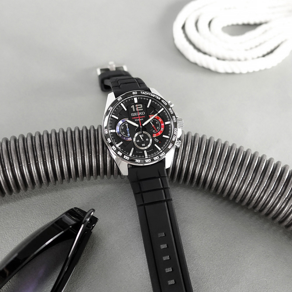 SEIKO 精工 / SSB347P1 / 三眼計時 日期 防水100米 矽膠手錶 黑x銀框 44mm