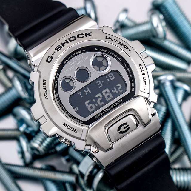 【CASIO 卡西歐】G-SHOCK 頑童小春+OZI配戴款 街頭嘻哈風耐衝擊數位橡膠腕錶/黑x銀(GM-6900-1DR)