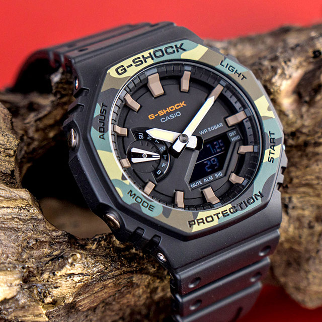 【CASIO 卡西歐】G-SHOCK 八角錶殼耐衝擊運動雙顯橡膠腕錶/黑x迷彩框(GA-2100SU-1ADR)
