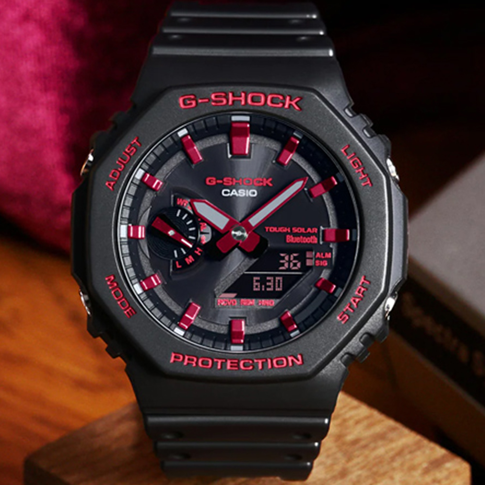 CASIO卡西歐 G-SHOCK 太陽能x藍牙連線 農家橡樹 經典紅黑 時尚雙顯腕錶 GA-B2100BNR-1A