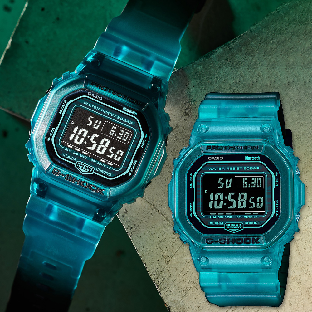 CASIO G-SHOCK 智慧藍芽半透明漸變方形計時錶/藍/DW-B5600G-2