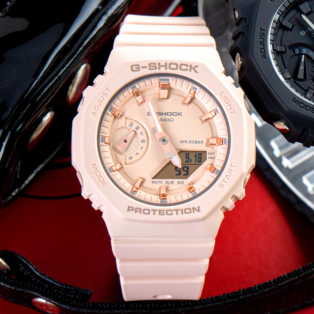 【CASIO 卡西歐】G-SHOCK 簡約纖薄八角錶殼運動雙顯橡膠腕錶/奶茶粉x玫瑰金刻度(GMA-S2100-4A)