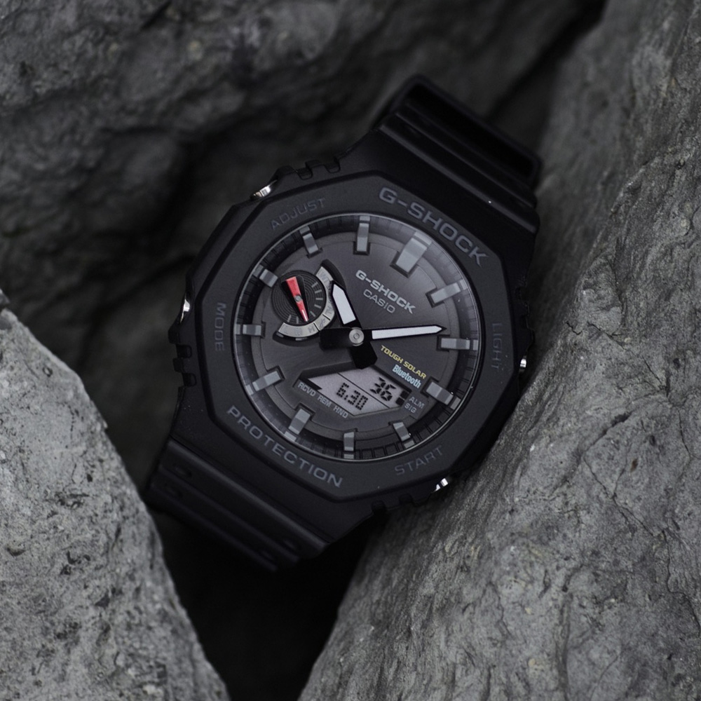 CASIO卡西歐 G-SHOCK 太陽能x藍芽連線 經典八角錶殼 雙顯腕錶-黑 GA-B2100-1A
