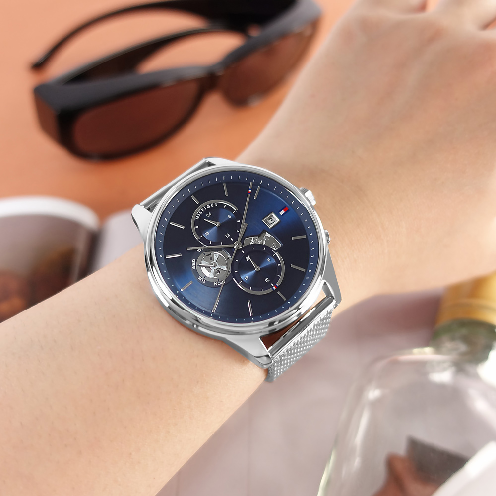 TOMMY HILFIGER / 1710504 / 簡約三眼 兩地時間 日期顯示 米蘭編織不鏽鋼手錶 藍色 44mm