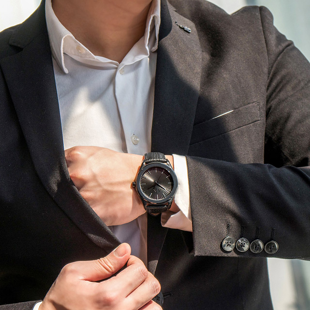 【ARMANI EXCHANGE】 公司貨 FITZ 型男工業風極簡皮革腕錶/黑錶 (AX2805)