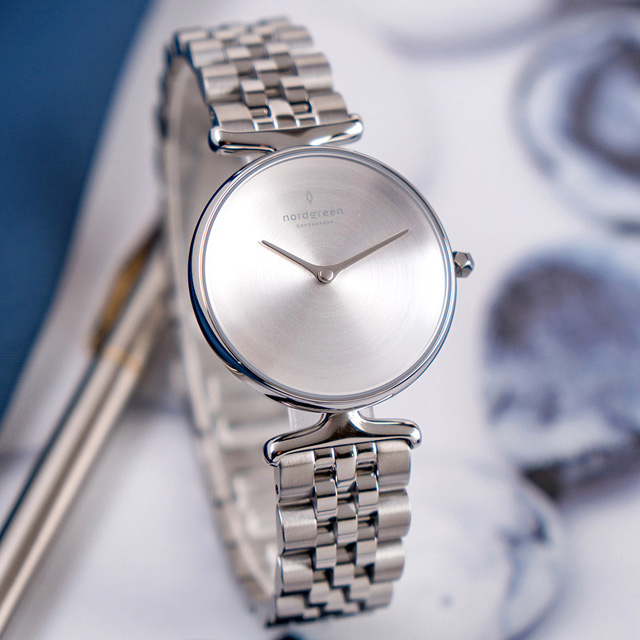 【Nordgreen】ND手錶 Unika 獨特 32mm 月光銀殼×磨砂金屬面 月光銀五珠精鋼錶帶(UN32SI5LSIBM)