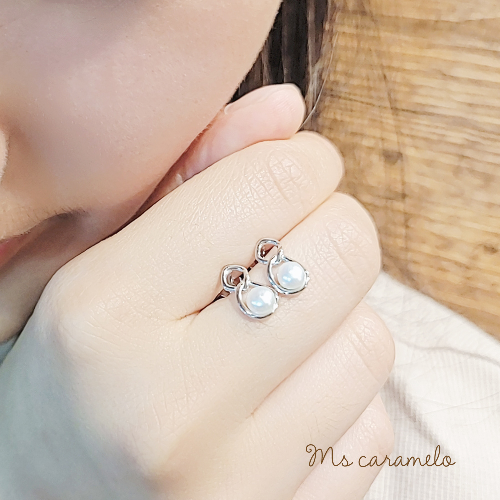 【焦糖小姐 Ms caramelo】925純銀鍍14K白 淡水珍珠耳環(日風設計珍珠耳環)