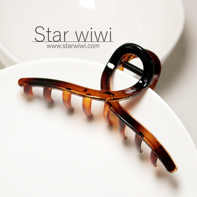 【Star wiwi】經典交叉造型大鯊魚夾《髮飾 • 髮夾》《2入組》《咖啡色款》