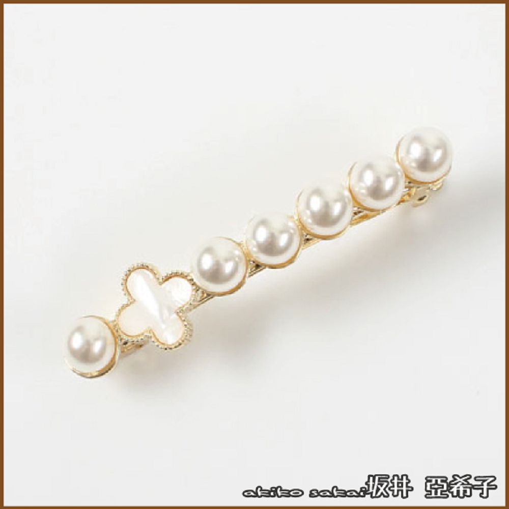 『坂井．亞希子』小花點綴造型珍珠一字夾