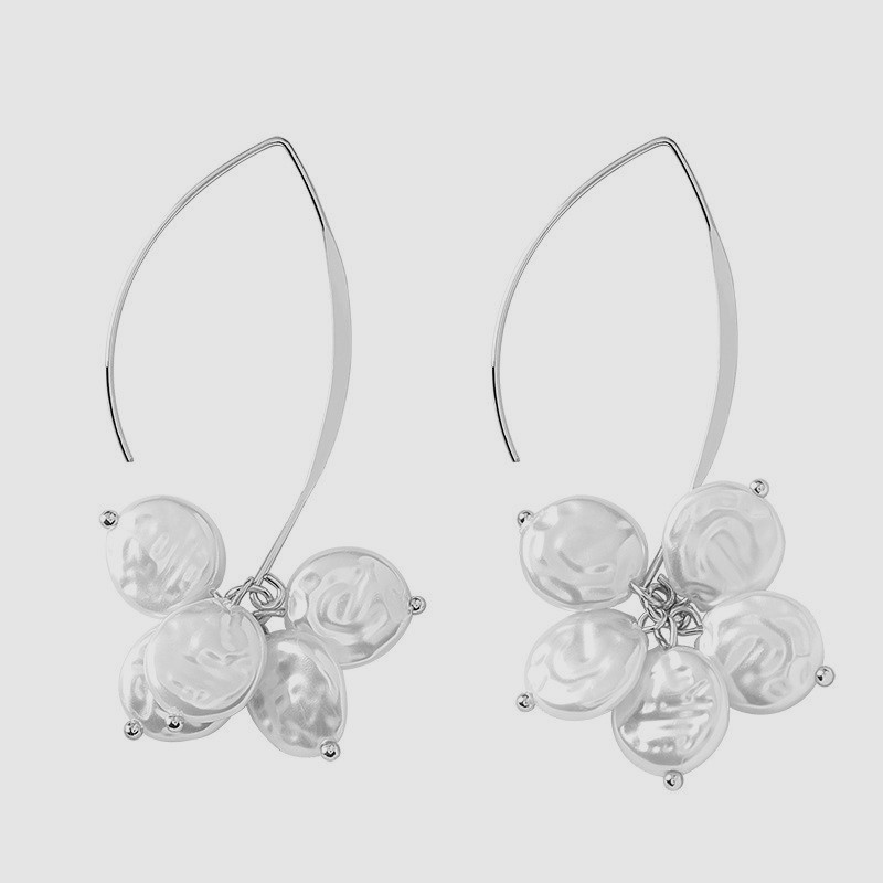【RJ New York】文藝復古仿珍珠花朵造型垂墜耳環(銀色)