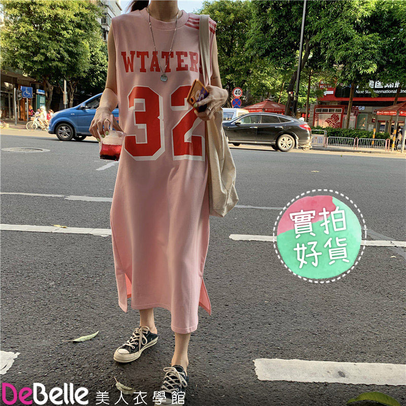 《DeBelle美人衣學館》夏休閒運動風字母無袖長版T恤連衣裙長洋裝