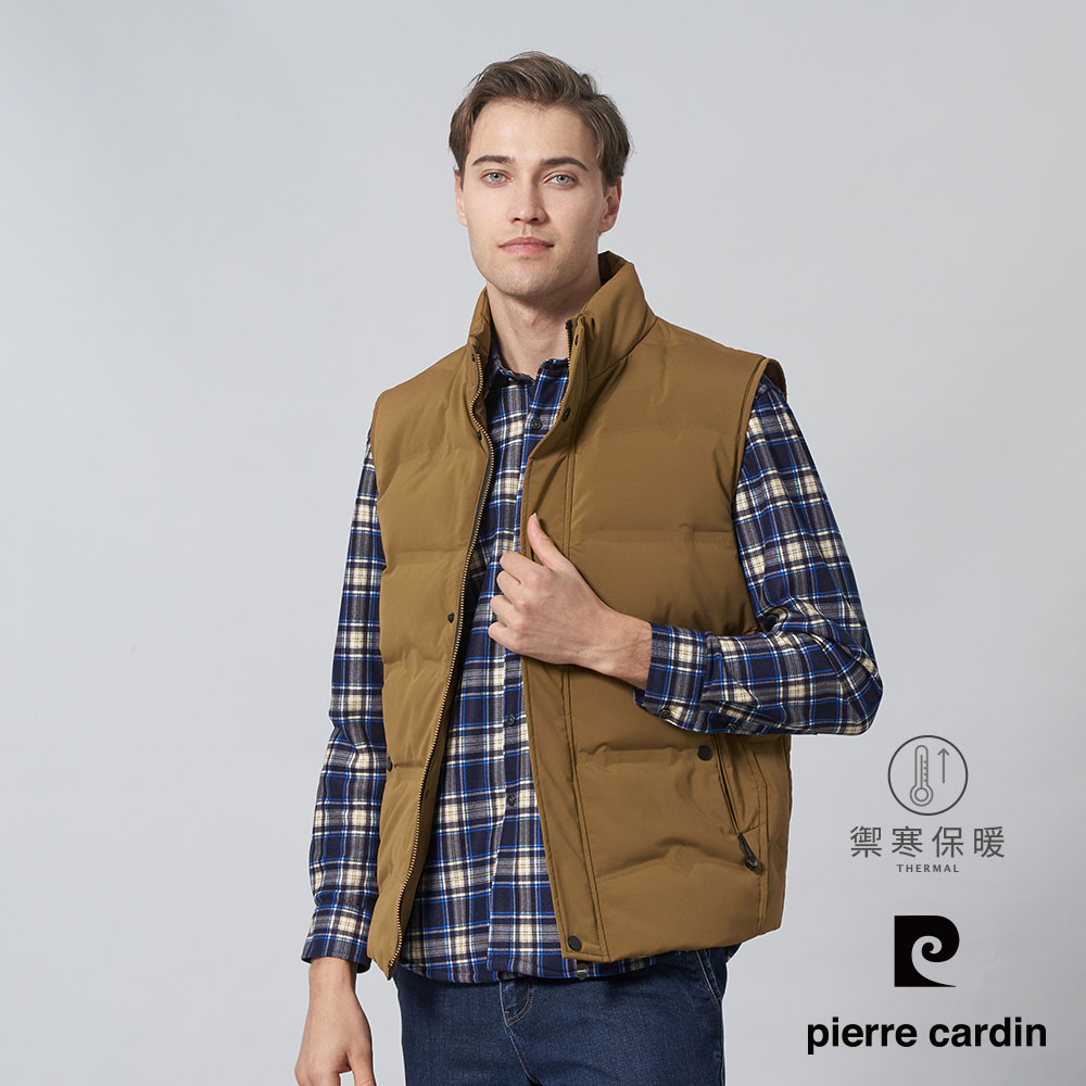 【pierre cardin皮爾卡登】男裝 都會休閒壓暗紋羽絨背心-土黃色 (5245372-86)