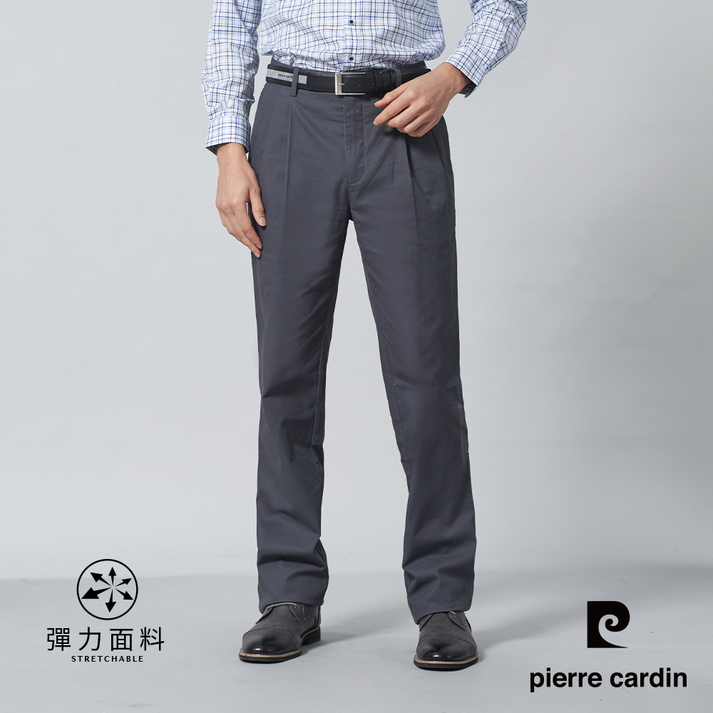 【pierre cardin皮爾卡登】男裝 棉質混紡微彈性打褶休閒長褲-灰色 (5245873-95)