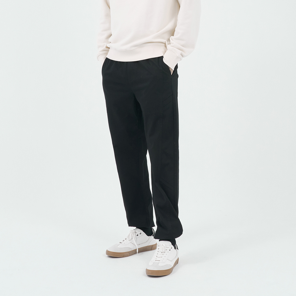GIORDANO 男裝休閒運動束口褲-09 標誌黑