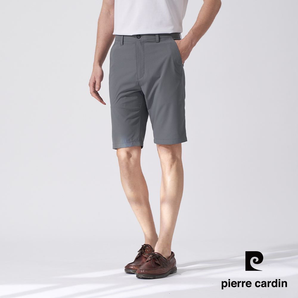 【Pierre Cardin皮爾卡登】 男款 彈性平口格紋合身版休閒短褲-灰綠色(5247963-45)