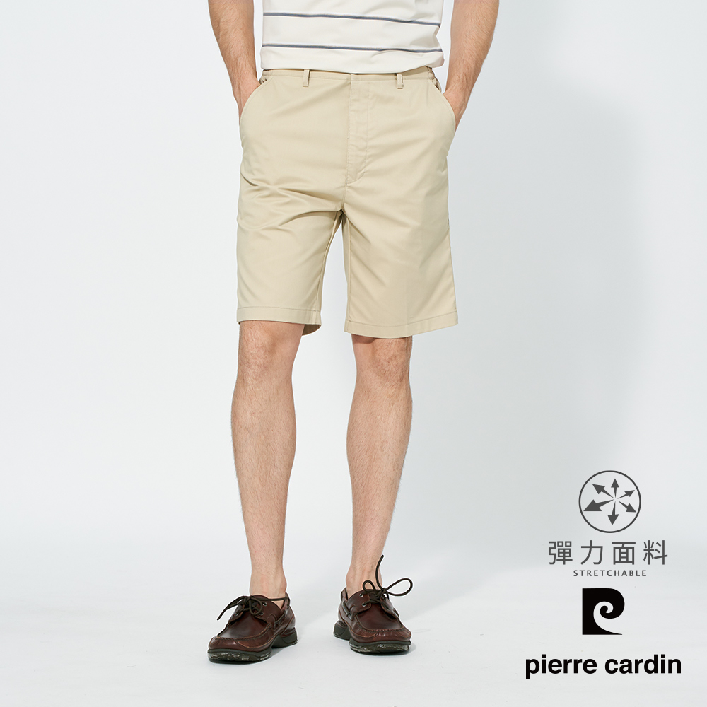 【pierre cardin 皮爾卡登】男款 側鬆緊腰頭微彈性平口休閒短褲-土黃色 (5257961-84)