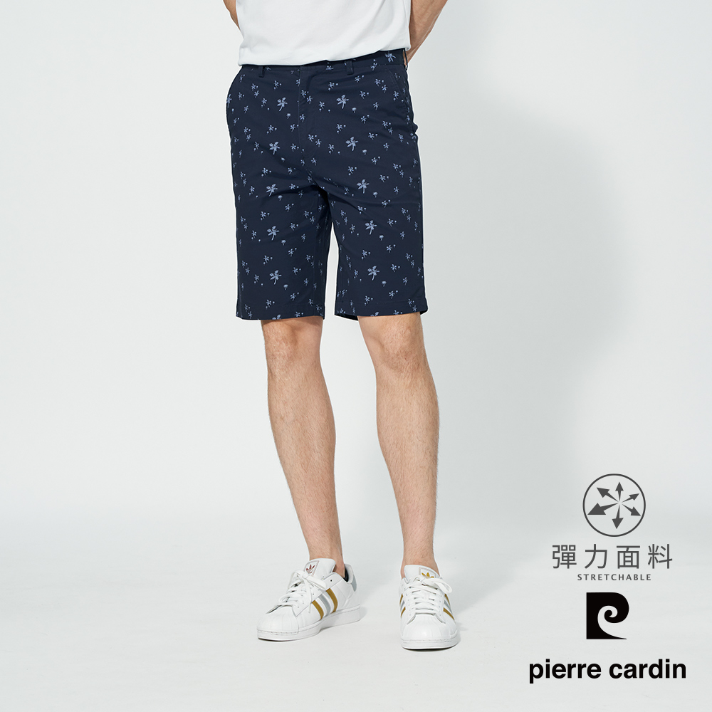 【pierre cardin 皮爾卡登】男款 微彈性印花平口休閒短褲-深藍色 (5257962-39)