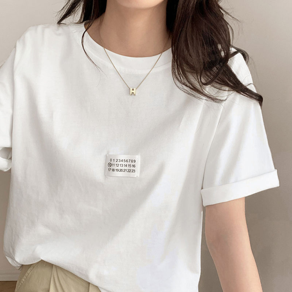 AKARA 女韓版流行白色短袖T恤上衣(不限季節/ M-2XL /中大尺碼 / 2色)