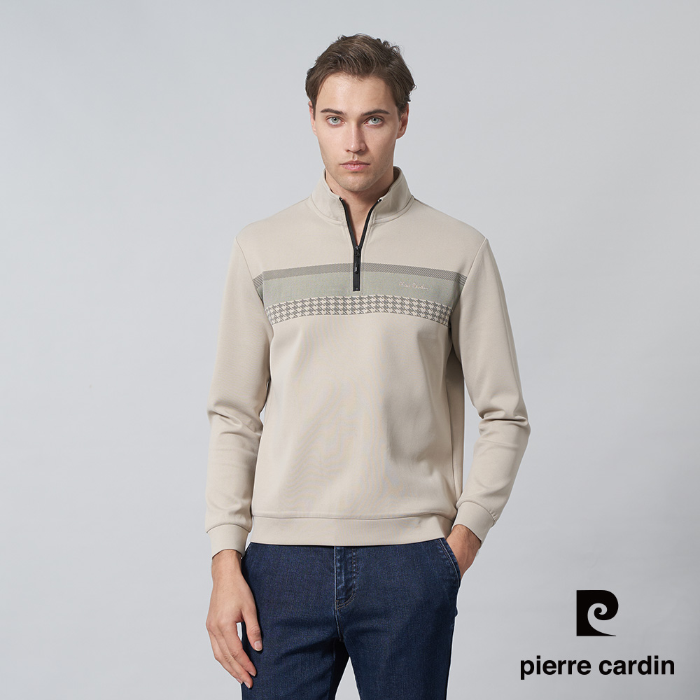【pierre cardin 皮爾卡登】男裝 微彈性半高領拉鍊定位橫條長袖POLO衫-卡其色 (5245210-84)