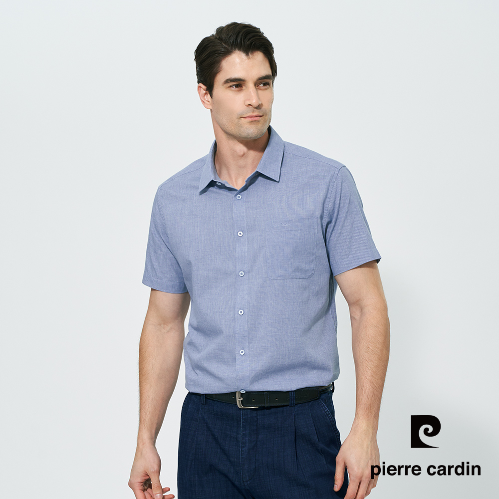 【pierre cardin 皮爾卡登】男款 棉麻混紡吸濕速乾直紋一般領休閒短袖襯衫-藍色 (5257161-35)