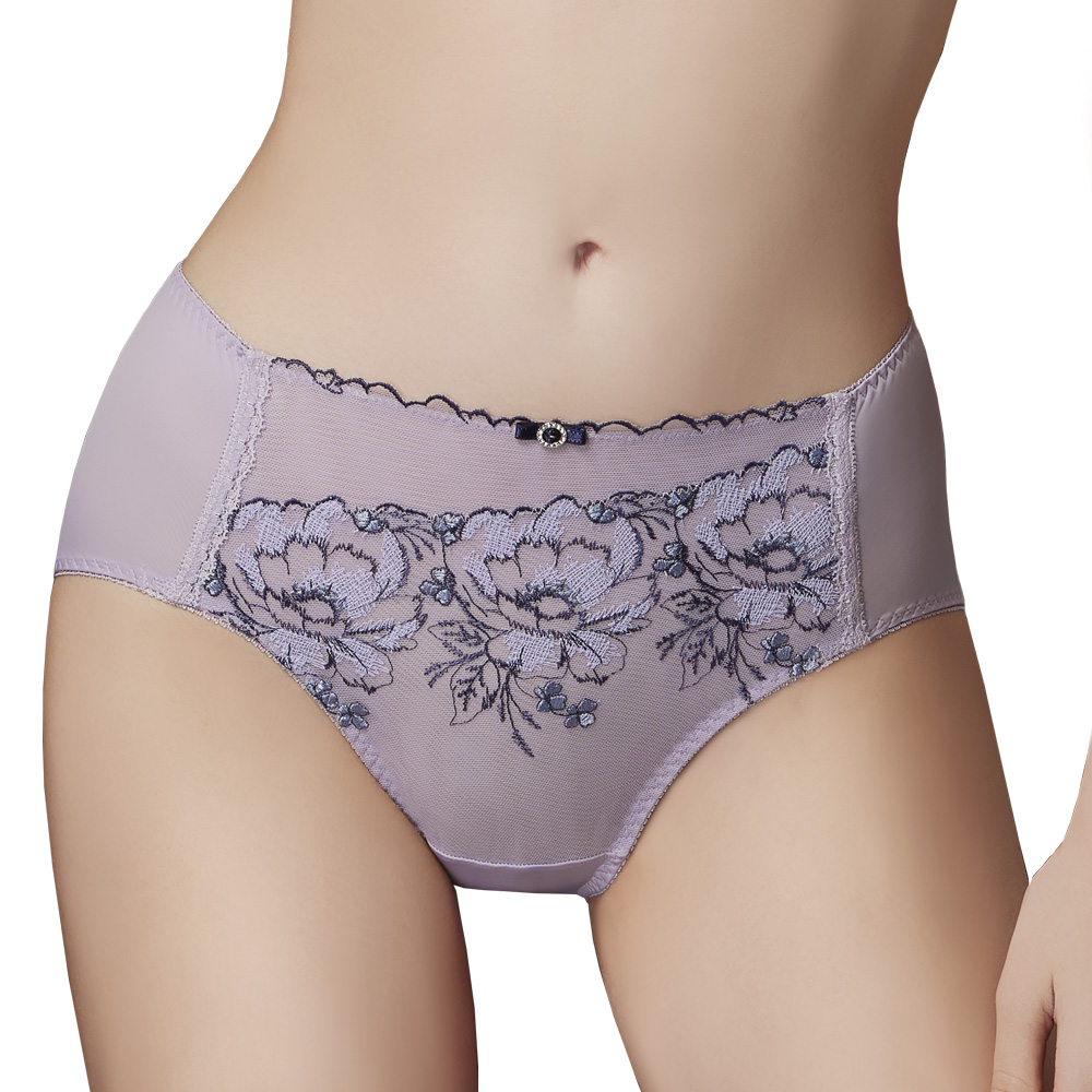 【思薇爾】仲夏玫瑰系列M-XXL蕾絲刺繡中腰三角女內褲(夏朵紫)